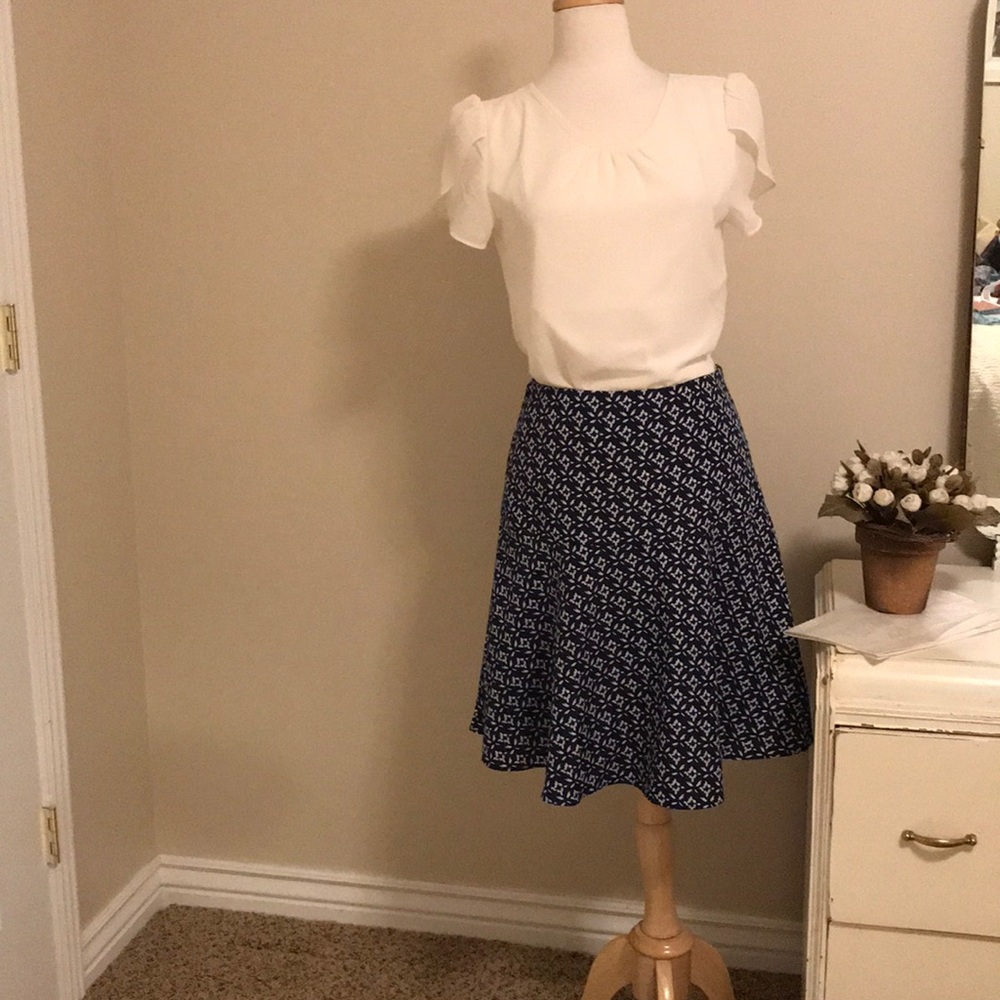 Ralph Lauren knee length skirt navy blue & white
